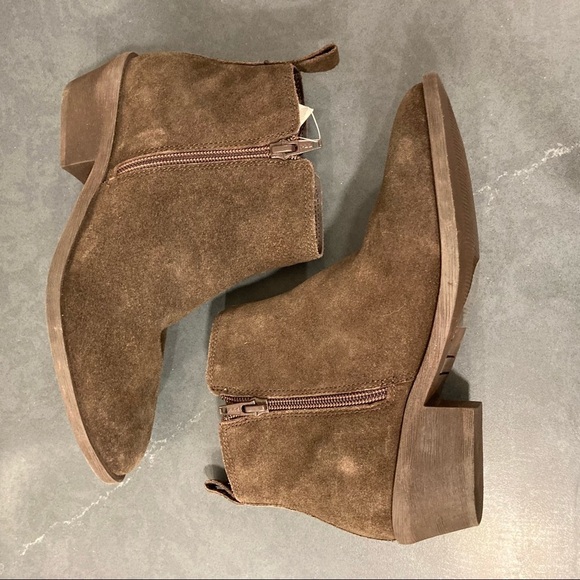 NWT attention sz 6 Mattie brown suede distressed ankle booties - Picture 9 of 14